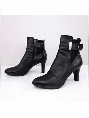 AQUATALIA Rogue Royal Ruby Dry Heeled Boots US 9.5 Black Weatherproof Booties